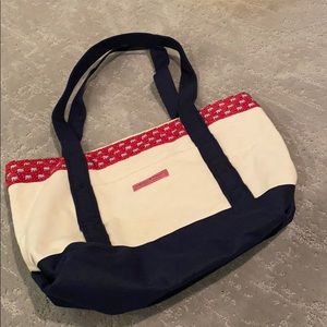 Vineyard vines bag